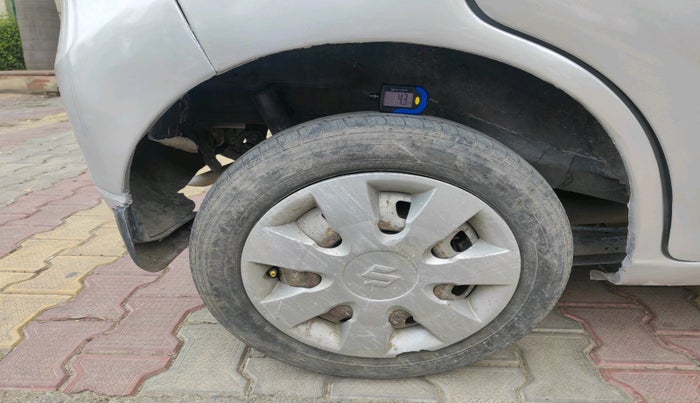 2012 Maruti Wagon R 1.0 LXI, CNG, Manual, 1,29,936 km, tyre