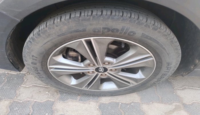 2016 Hyundai Creta SX PLUS AT 1.6 PETROL, Petrol, Automatic, 1,21,285 km, tyre