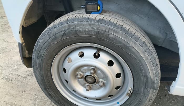 2013 Maruti Wagon R 1.0 LXI CNG, CNG, Manual, 98,847 km, tyre