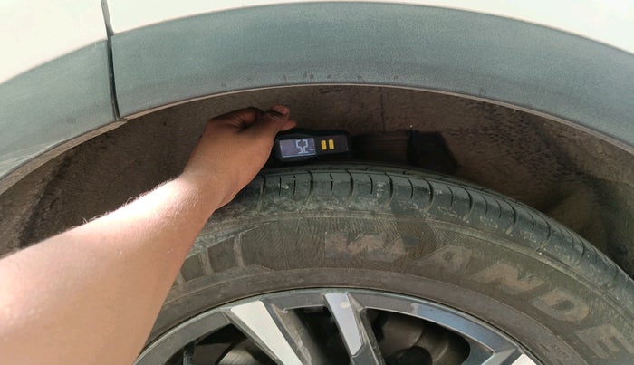 2023 Mahindra XUV700 AX 5 P AT 5 STR, Petrol, Automatic, 25,446 km, tyre