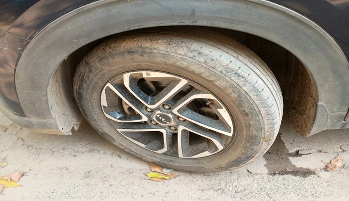 2022 KIA CARENS LUXURY PLUS 1.5 DIESEL AT 6 STR, Diesel, Automatic, 21,138 km, tyre