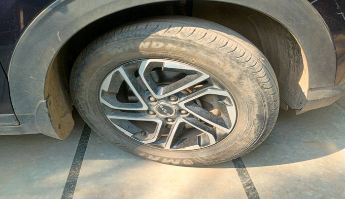 2022 KIA CARENS LUXURY PLUS 1.5 DIESEL AT 6 STR, Diesel, Automatic, 21,138 km, tyre