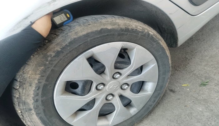 2017 Hyundai Xcent E+, Petrol, Manual, 78,939 km, tyre