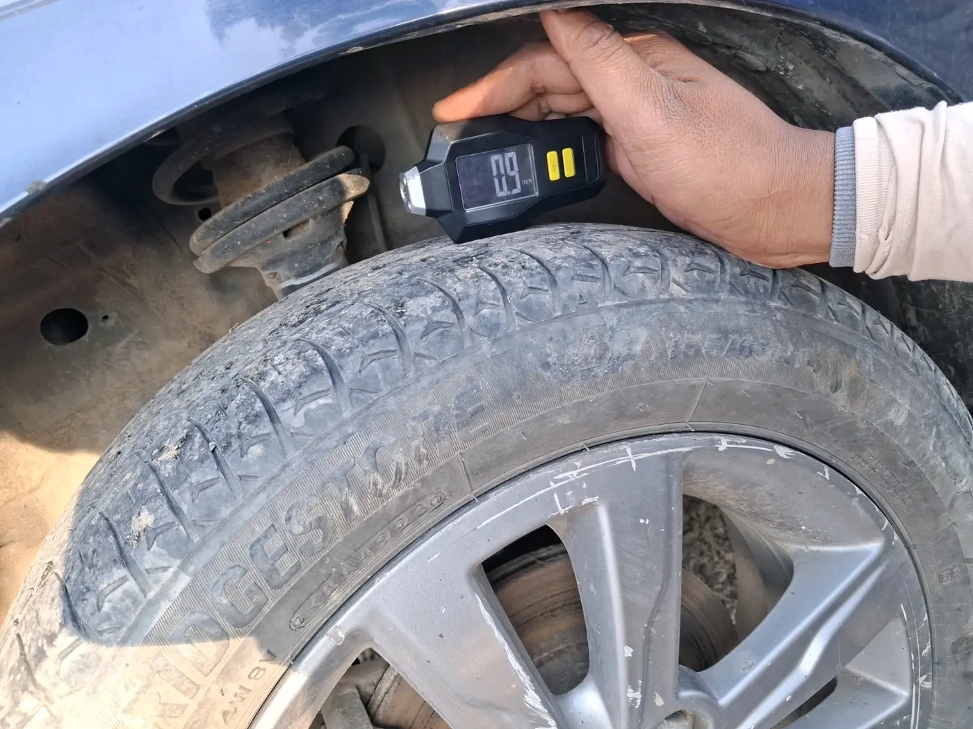 2017 Maruti Wagon R 1.0 VXI+, Petrol, Manual, 1,02,640 km, tyre