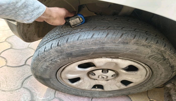 2014 Renault Duster RXE PETROL, Petrol, Manual, 1,13,758 km, tyre