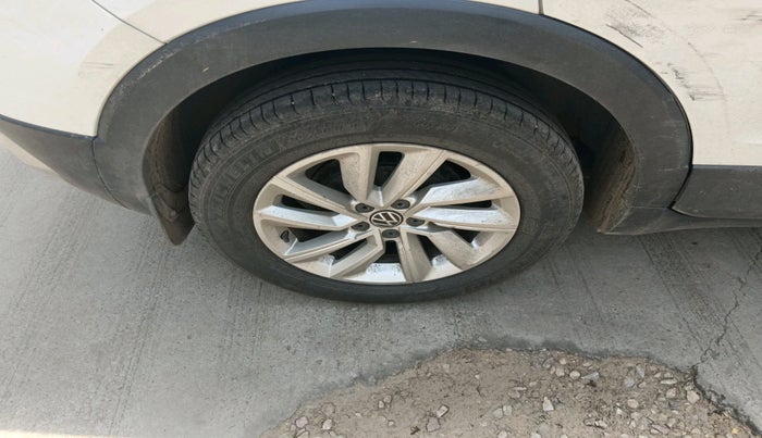 2023 Volkswagen TAIGUN HIGHLINE 1.0 TSI MT, Petrol, Manual, 84,322 km, tyre