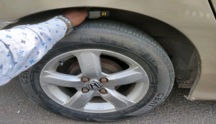 2009 Honda City 1.5L I-VTEC V MT, CNG, Manual, 1,12,961 km, tyre