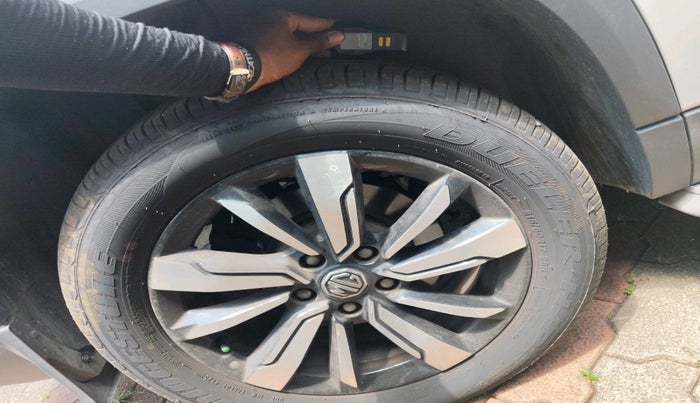 2020 MG HECTOR PLUS SHARP 1.5 PETROL TURBO DCT 6-STR, Petrol, Automatic, 42,209 km, tyre