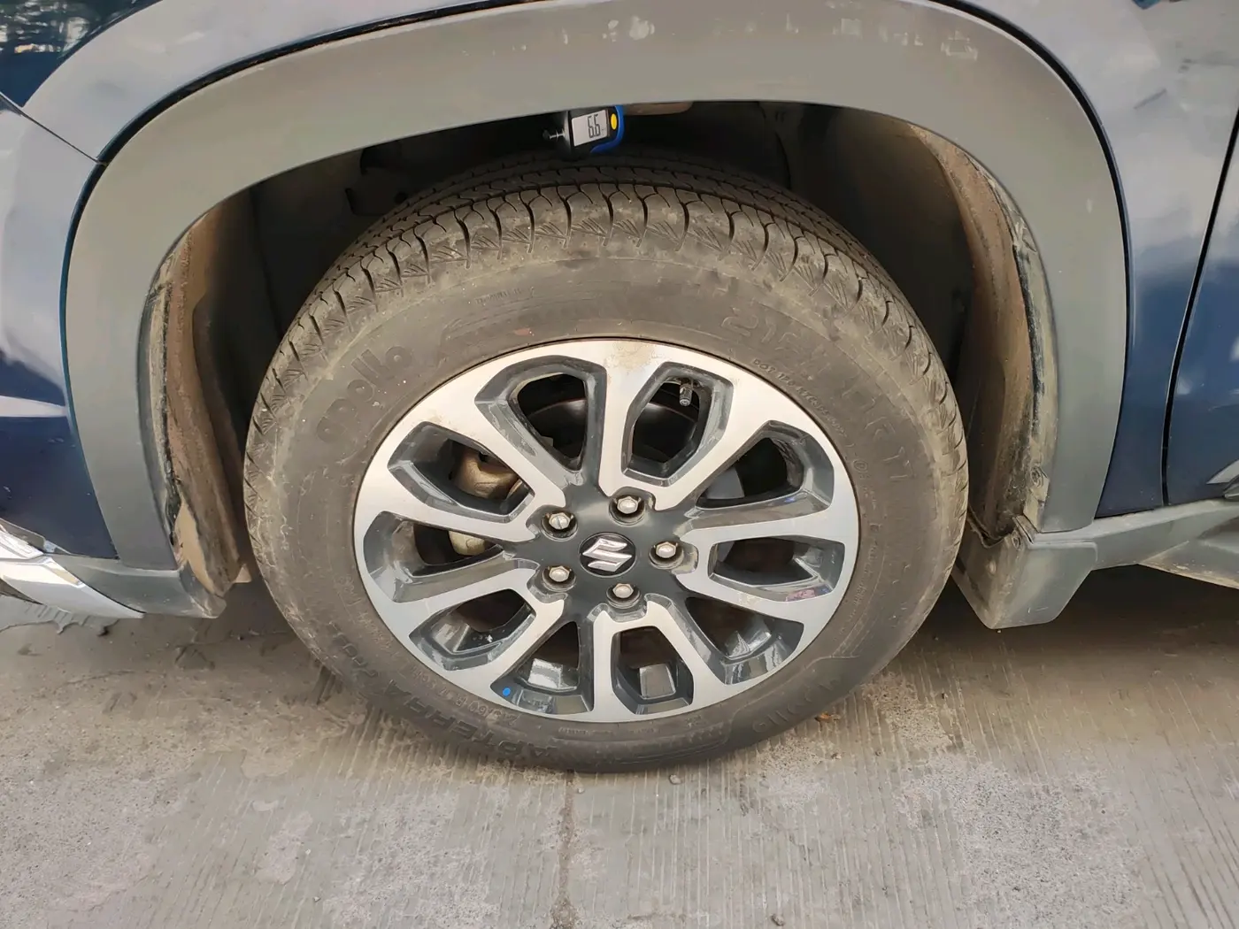 2023 Maruti Grand Vitara ALPHA SMART HYBRID AT, Petrol, Automatic, 3,763 km, tyre