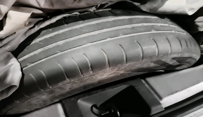 2018 Nissan Micra Active XL O, CNG, Manual, 1,58,663 km, tyre