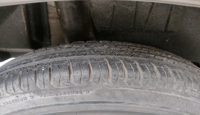 2018 Maruti Dzire VXI AMT, Petrol, Automatic, 856 km, tyre