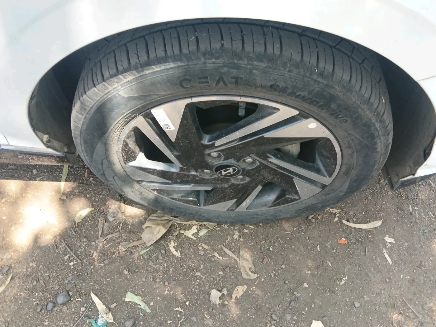 2023 Hyundai NEW I20 ASTA (O) 1.2 MT, Petrol, Manual, 13,675 km, tyre