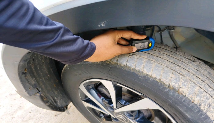 2024 CITROEN E C3 Shine, Electric, Automatic, 56,424 km, tyre