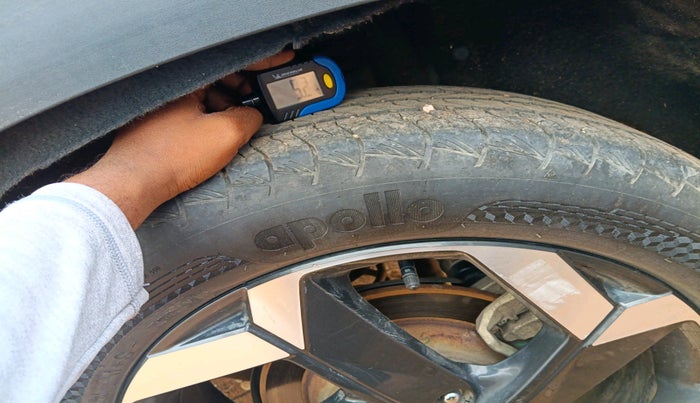 2021 Hyundai ALCAZAR 1.5 SIGNATURE (O) AT 6STR, Diesel, Automatic, 42,497 km, tyre