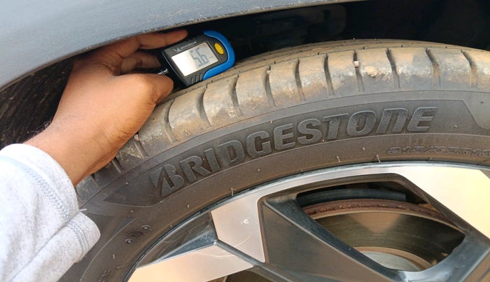 2021 Hyundai ALCAZAR 1.5 SIGNATURE (O) AT 6STR, Diesel, Automatic, 42,497 km, tyre