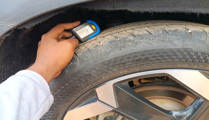 2021 Hyundai ALCAZAR 1.5 SIGNATURE (O) AT 6STR, Diesel, Automatic, 42,497 km, tyre