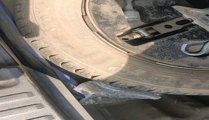 2017 Maruti Vitara Brezza VDI (O), Diesel, Manual, 95,001 km, tyre