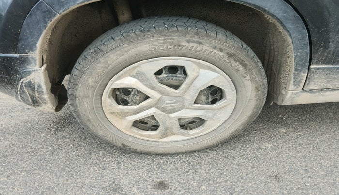 2017 Maruti Vitara Brezza VDI (O), Diesel, Manual, 95,001 km, tyre