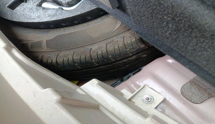 2021 Mahindra XUV300 W8 (O) 1.5 DIESEL, Diesel, Manual, 24,762 km, tyre