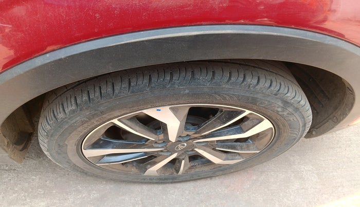 2021 Mahindra XUV300 W8 (O) 1.5 DIESEL, Diesel, Manual, 24,762 km, tyre