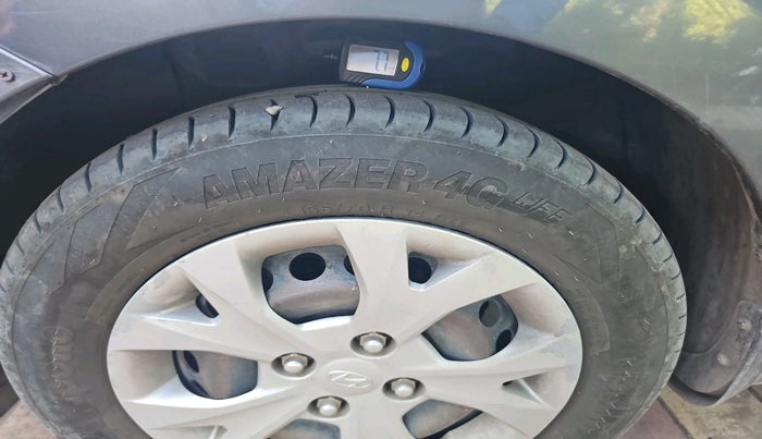 2016 Hyundai Grand i10 SPORTZ 1.2 KAPPA VTVT, Petrol, Manual, 1,39,864 km, tyre