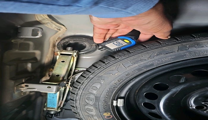 2016 Hyundai Grand i10 SPORTZ 1.2 KAPPA VTVT, Petrol, Manual, 1,39,864 km, tyre