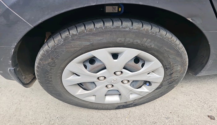 2016 Hyundai Grand i10 SPORTZ 1.2 KAPPA VTVT, Petrol, Manual, 1,39,864 km, tyre