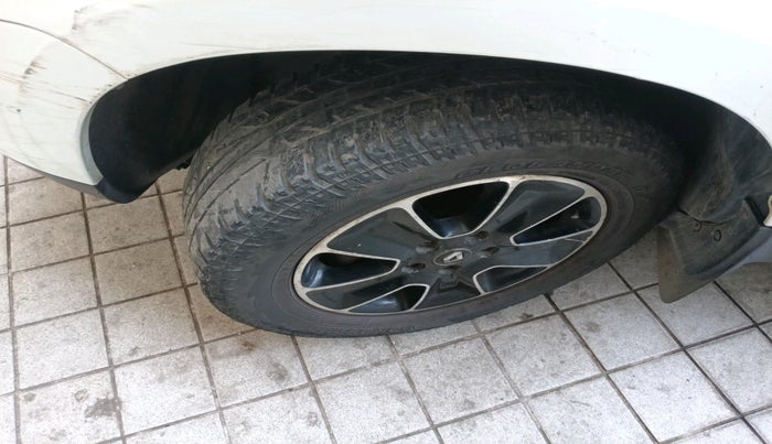 2017 Renault Duster 110 PS RXZ DIESEL, Diesel, Manual, 1,66,215 km, tyre