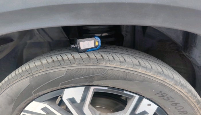 2022 Renault Kiger RXZ AMT DUAL TONE, Petrol, Automatic, 42,417 km, tyre