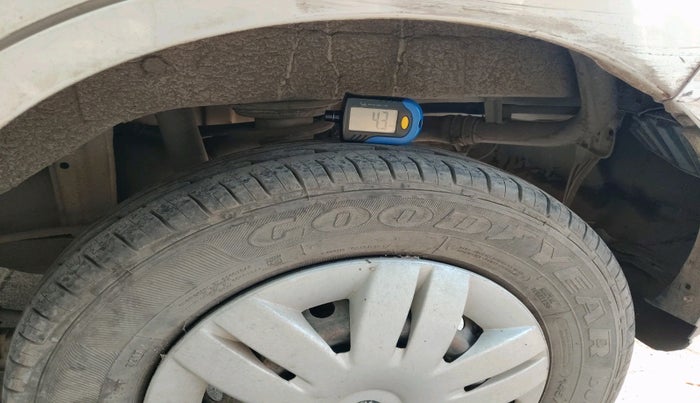 2013 Maruti Alto 800 LXI CNG, CNG, Manual, 89,011 km, tyre