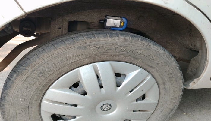 2013 Maruti Alto 800 LXI CNG, CNG, Manual, 89,011 km, tyre