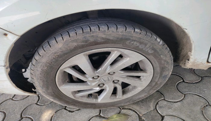 2018 Honda Jazz 1.2L I-VTEC V CVT, Petrol, Automatic, 1,18,759 km, tyre