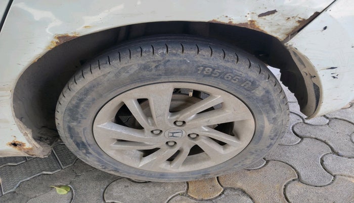 2018 Honda Jazz 1.2L I-VTEC V CVT, Petrol, Automatic, 1,18,759 km, tyre