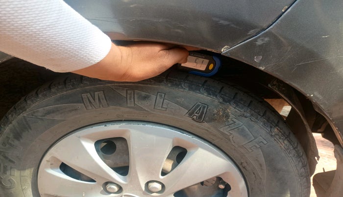 2011 Hyundai i10 SPORTZ 1.2, Petrol, Manual, 82,429 km, tyre