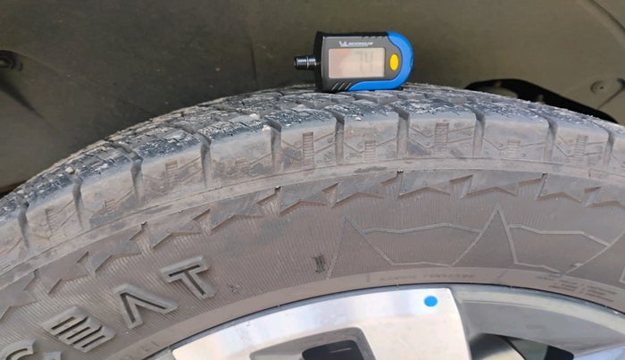 2025 Mahindra Thar Roxx AX7 L Diesel AT 4WD, Diesel, Automatic, 7,465 km, tyre