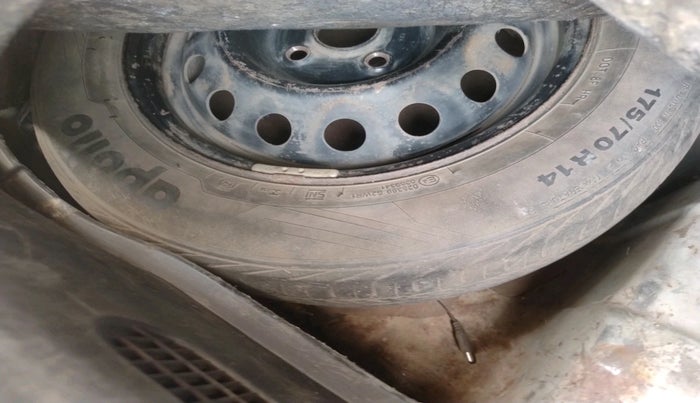 2011 Hyundai i20 MAGNA 1.2, Petrol, Manual, 1,01,605 km, tyre