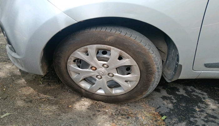 2016 Hyundai Grand i10 SPORTZ 1.2 KAPPA VTVT, Petrol, Manual, 65,754 km, tyre