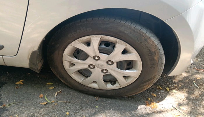 2016 Hyundai Grand i10 SPORTZ 1.2 KAPPA VTVT, Petrol, Manual, 65,754 km, tyre