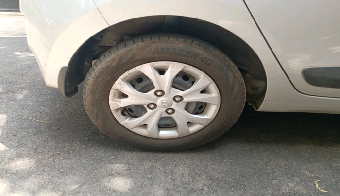 2016 Hyundai Grand i10 SPORTZ 1.2 KAPPA VTVT, Petrol, Manual, 65,754 km, tyre