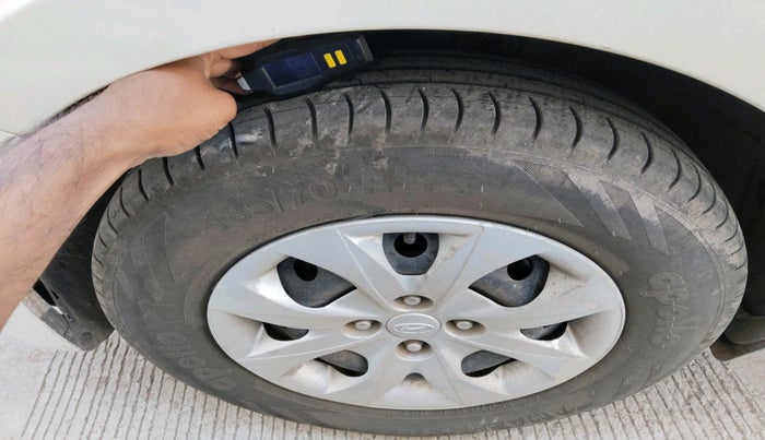 2016 Hyundai Elite i20 SPORTZ 1.4 CRDI, Diesel, Manual, 1,56,582 km, tyre