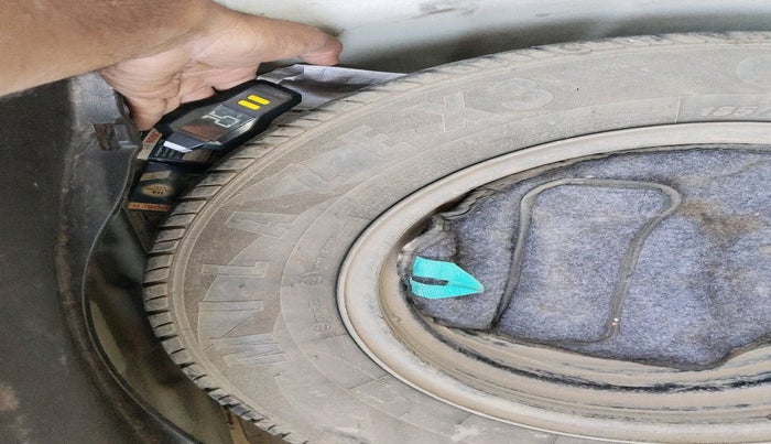 2016 Hyundai Elite i20 SPORTZ 1.4 CRDI, Diesel, Manual, 1,56,582 km, tyre