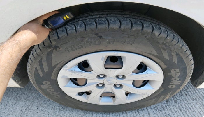 2016 Hyundai Elite i20 SPORTZ 1.4 CRDI, Diesel, Manual, 1,56,582 km, tyre