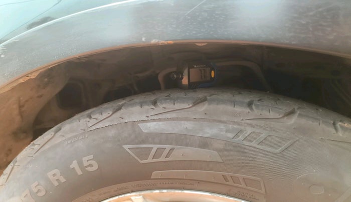 2012 Mahindra Xylo E8 ABS AIRBAG, Diesel, Manual, 2,76,196 km, tyre