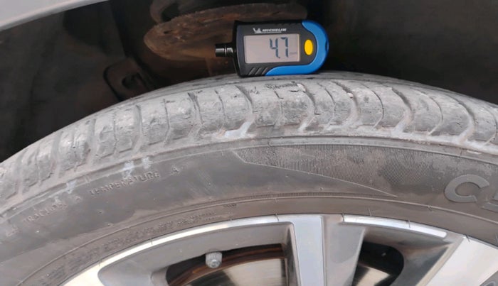 2022 Skoda SLAVIA STYLE 1.0L TSI MT, Petrol, Manual, 51,820 km, tyre