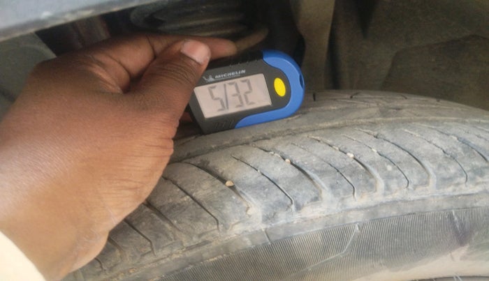 2023 Nissan MAGNITE XV MT, Petrol, Manual, 29,599 km, tyre