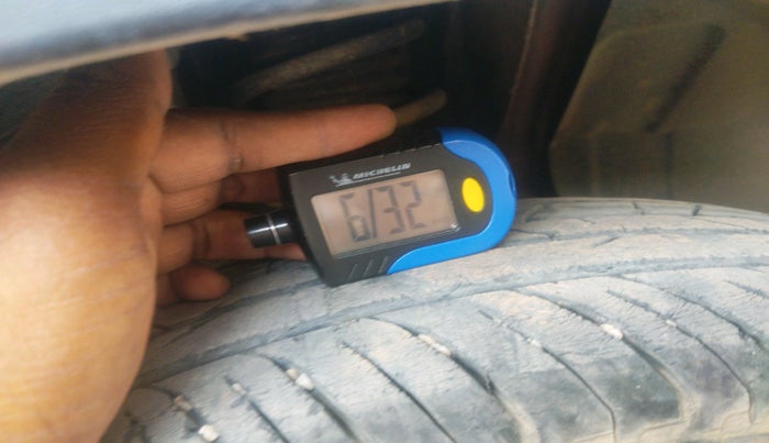 2023 Nissan MAGNITE XV MT, Petrol, Manual, 29,599 km, tyre