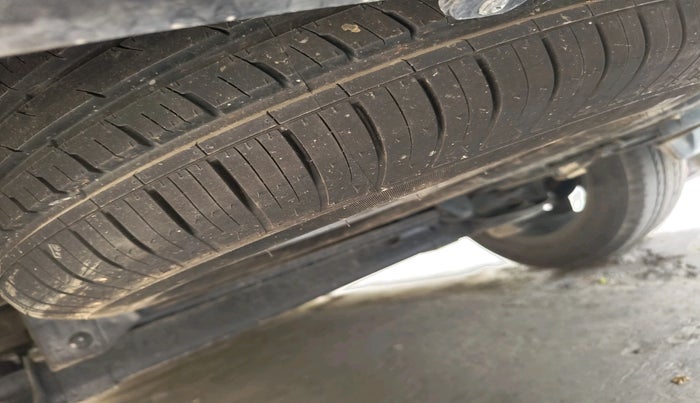 2022 Tata Safari XT, Diesel, Manual, 18,307 km, tyre