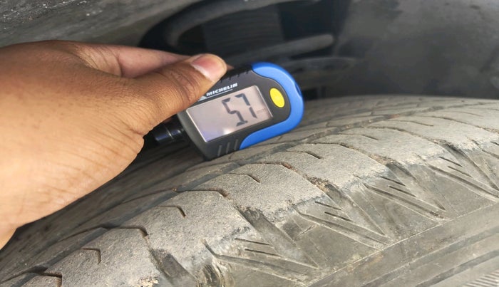 2022 Tata Safari XT, Diesel, Manual, 18,307 km, tyre