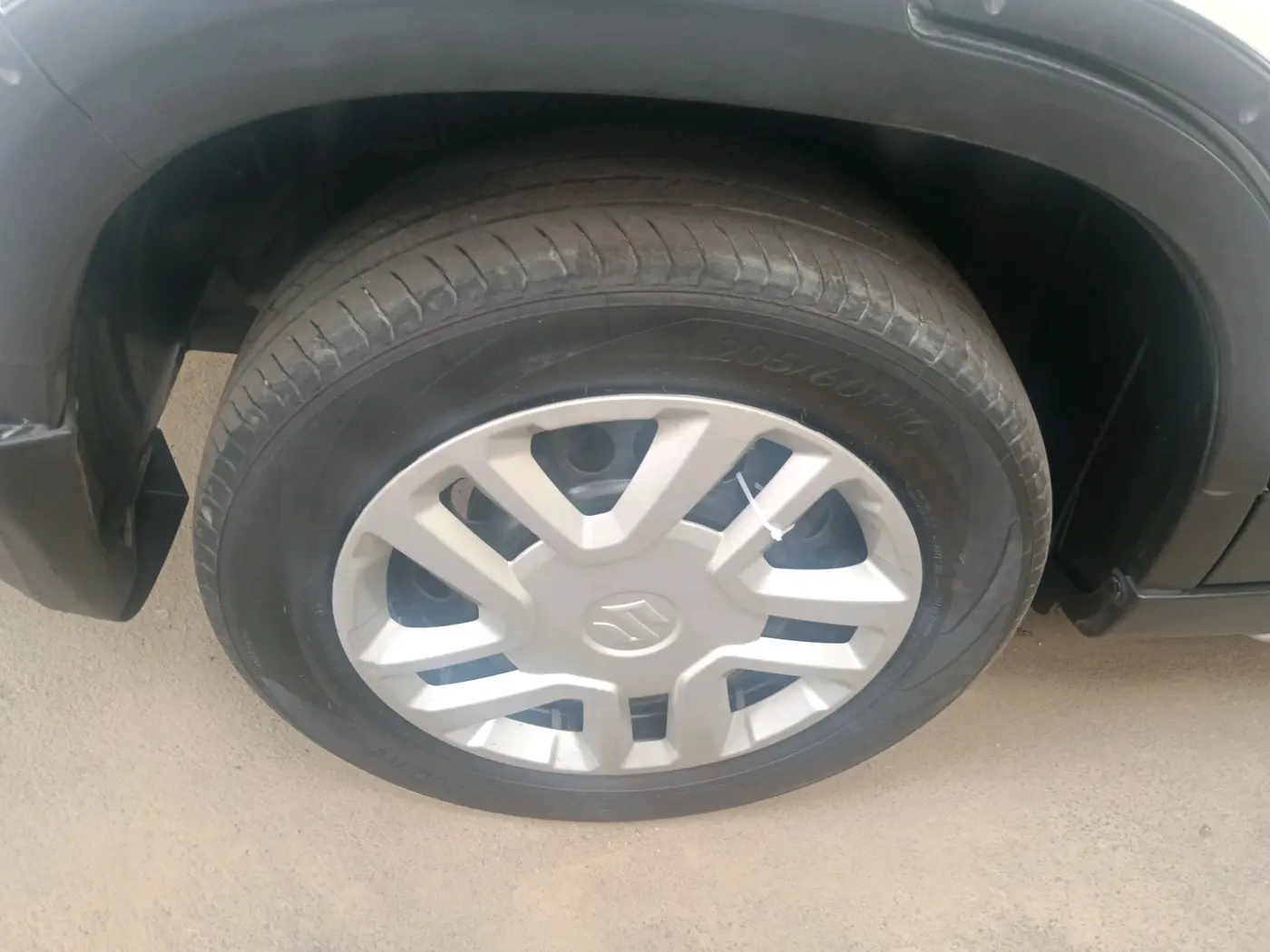 2022 Maruti Vitara Brezza VXI, Petrol, Manual, 21,870 km, tyre