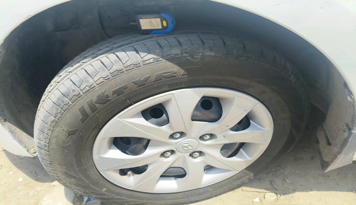 2015 Hyundai Elite i20 SPORTZ 1.2, Petrol, Manual, 45,928 km, tyre